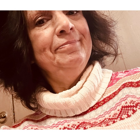 Meet your Posher, Sandra - Picture 3 of 3